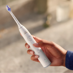 Philips-Sonicare-6100-met-lithium-ion-accu-en-laadstation